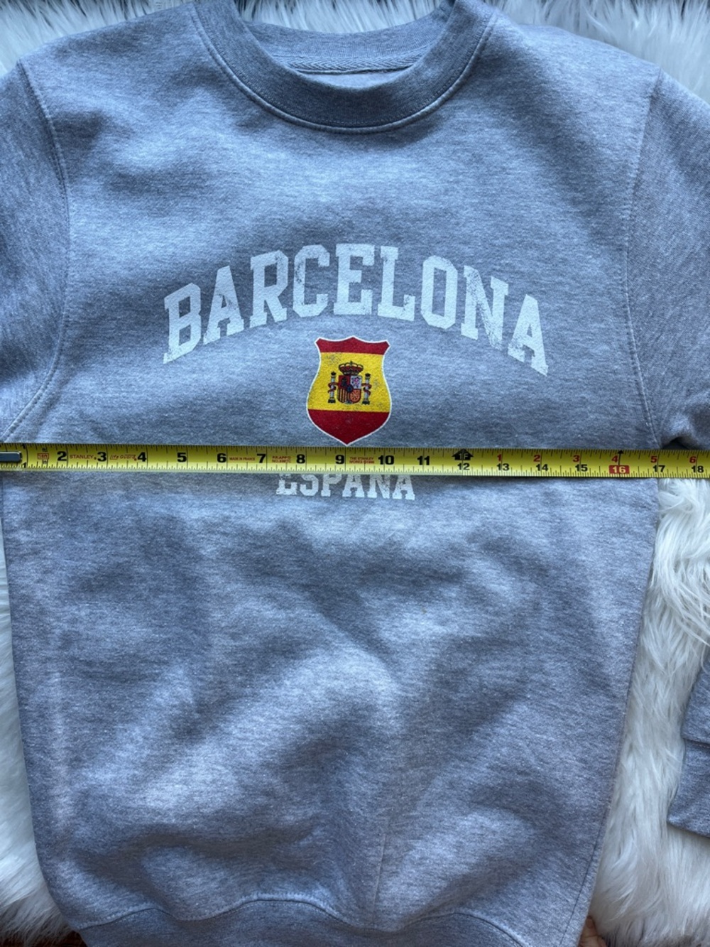 🆕 Barcelona Graphic Sweatshirt Size XS - Picture 4 of 7